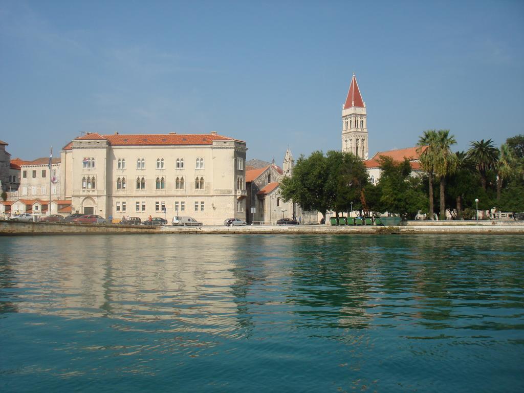Apartment Z&E Trogir Exterior photo